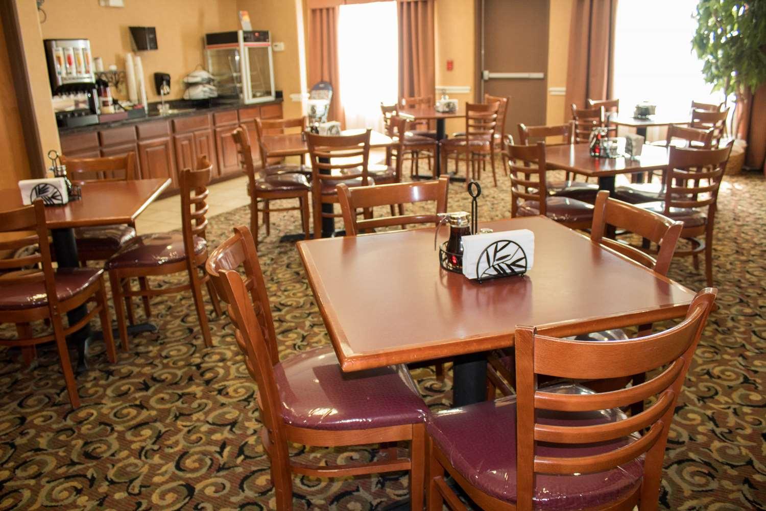 Best Western Plus San Antonio East Inn & Suites Экстерьер фото
